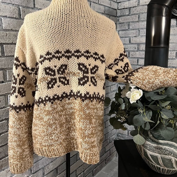 THE LIMITED HAND KNIT  Ladies Cream & Brown Zip Up Cardigan - Picture 5 of 6